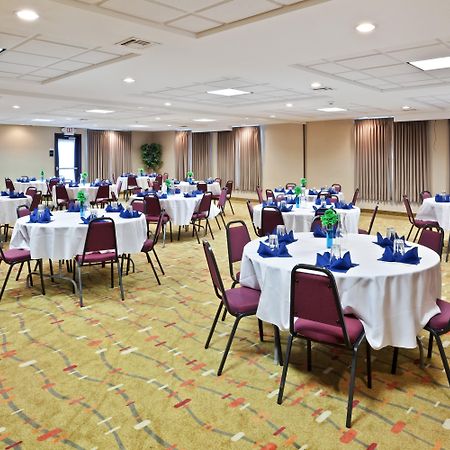 Holiday Inn Express Hotel & Suites Albany By Ihg Exterior foto