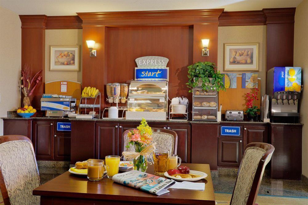 Holiday Inn Express Hotel & Suites Albany By Ihg Restaurante foto