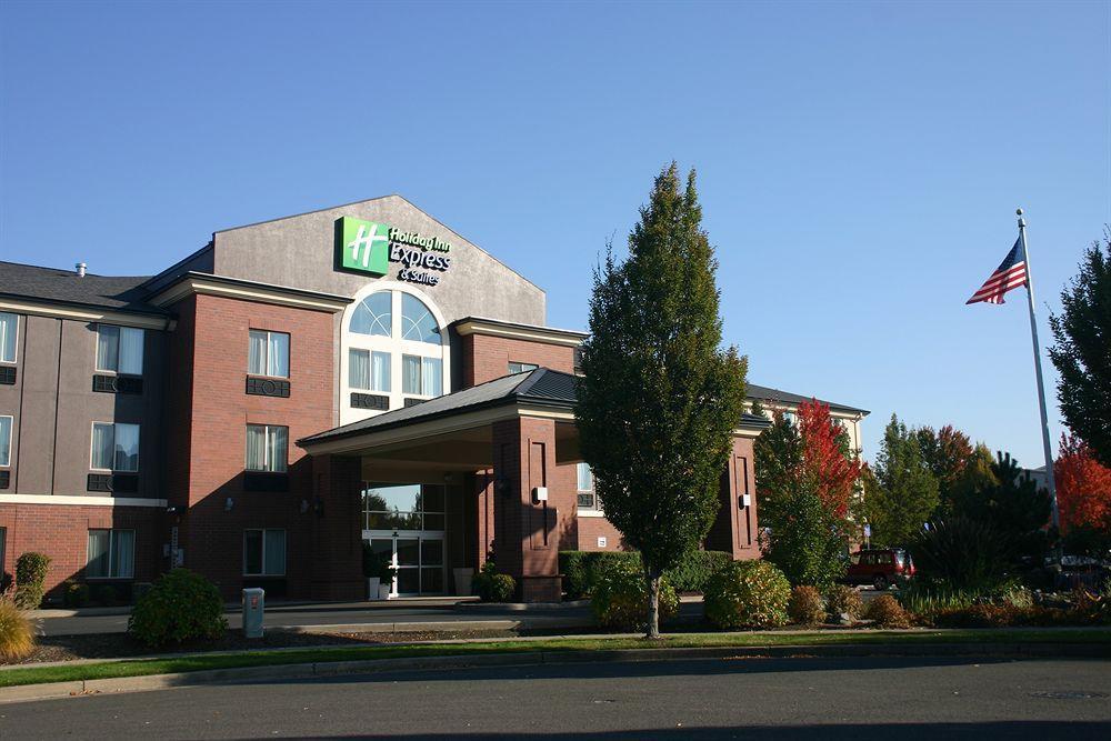 Holiday Inn Express Hotel & Suites Albany By Ihg Exterior foto