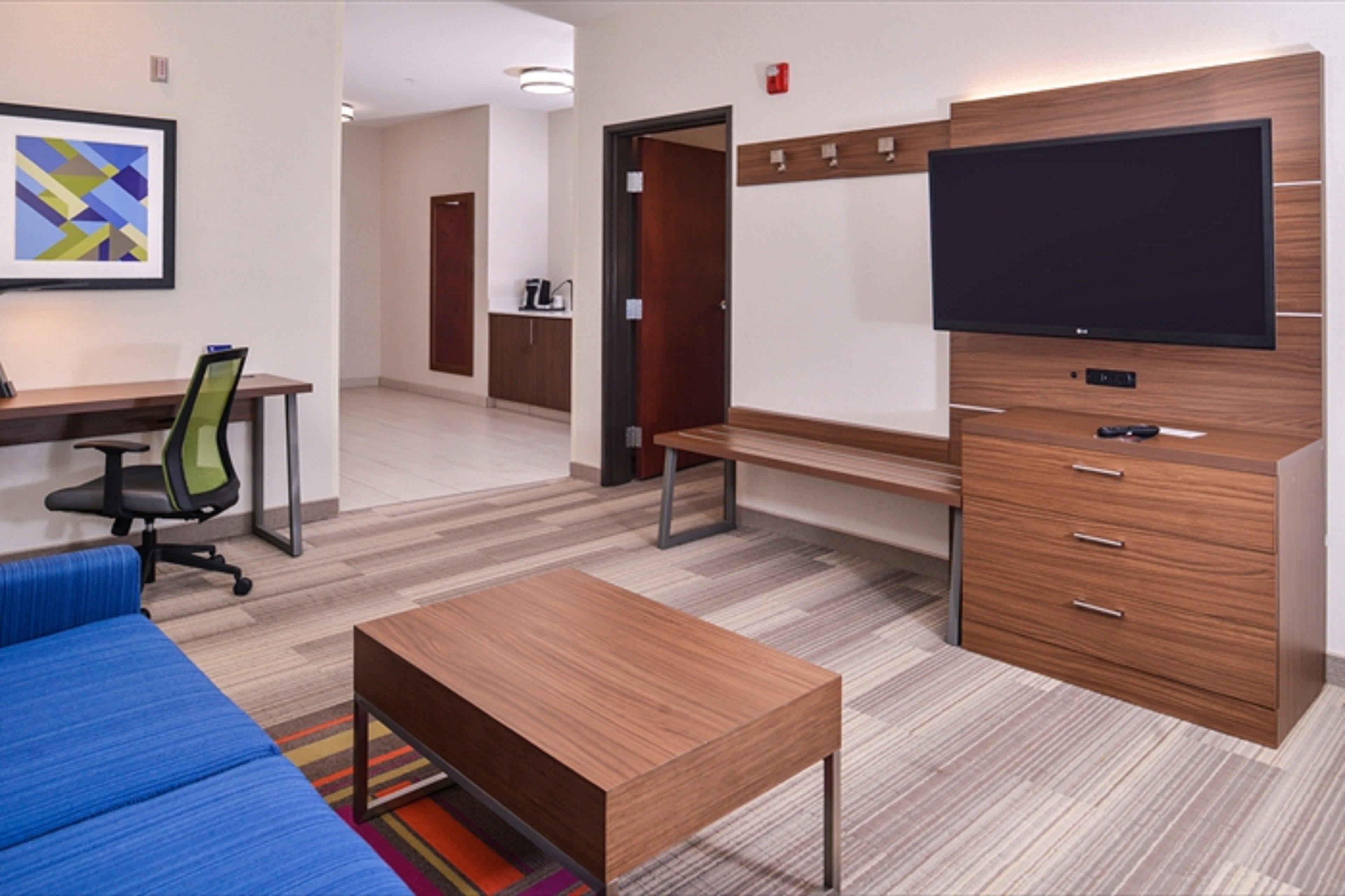 Holiday Inn Express Hotel & Suites Albany By Ihg Exterior foto