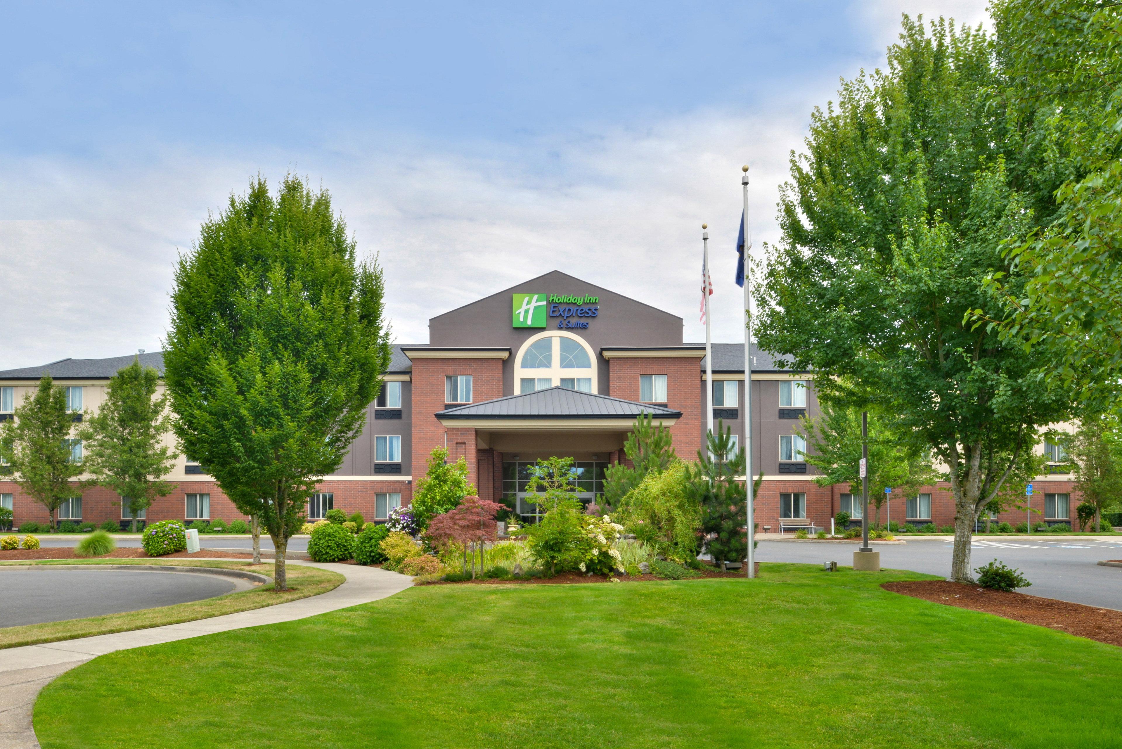 Holiday Inn Express Hotel & Suites Albany By Ihg Exterior foto